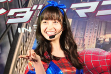 “天使すぎる”橋本環奈、スパイダーマン風ミニスカ衣裳で新宿駅前に登場！ 画像