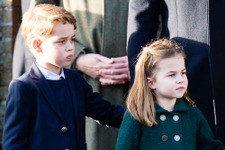 ウィリアム王子＆キャサリン妃、母の日にジョージ王子＆シャーロット王女の新画像公開 画像
