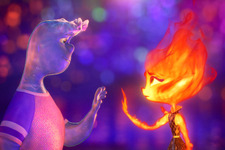 『アナ雪2』以来の世界的ヒット『マイ・エレメント』、“火”のエンバーと“水”のウェイドの恋が始まる本編映像 画像