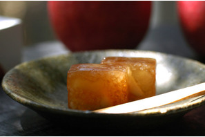【3時のおやつ】「HIGASHIYA」、秋を呼ぶ林檎を使った和菓子が期間限定発売！ 画像