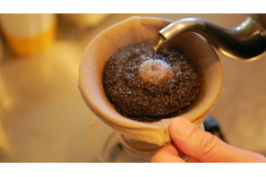 自家焙煎コーヒーの店「Cafe MARUGO」で店主が淹れる極上の一杯を味わおう
