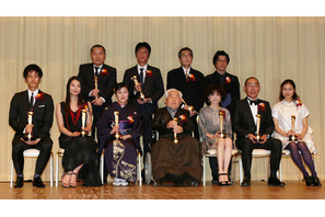 99歳日本最高齢の現役監督に、永作博美、小池栄子らがスタンディング・オベーション