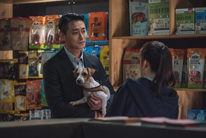 チュ・ジフン主演『ジェントルマン』犬探しが不可解な事件に繋がる予告編＆場面写真 画像