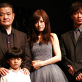 成宮寛貴、『クロユリ団地』で共演の前田敦子は「全然可愛くなかった…」・画像