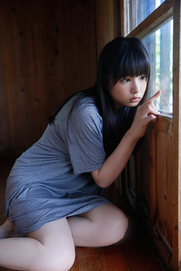 桜井日奈子、初写真集発売！最後の高校生姿から女優への軌跡 3枚目の写真・画像