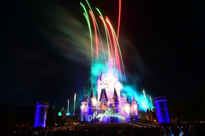 ディズニー シンデレラ城が新たな魔法にかかる ディズニー ギフト オブ クリスマス スタート 6枚目の写真 画像 Cinemacafe Net