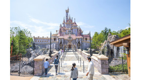 東京ディズニーランド As to Disney artwork, logos and properties： (C) Disney