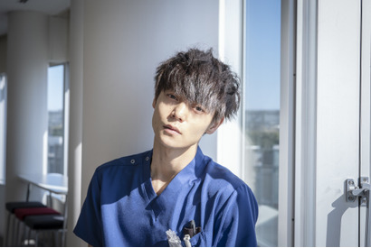 窪田正孝、6月デジタルカレンダー配信！「ラジエーションハウス」の裏側に迫るカットも 画像