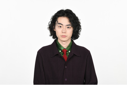 菅田将暉、28歳を迎え「第二ステージの始まり」新ドラマ「コントが始まる」共演者の印象も語る 画像