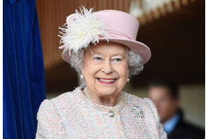 エリザベス女王が93歳に！王室が選んだ思い出フォトに“メーガン妃なし”が話題 画像