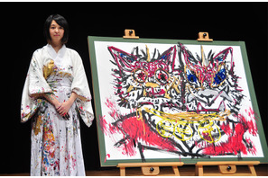 注目の現代アーティスト・小松美羽がライブペイントで『百日紅』の主人公・お栄を描写！
