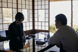 杉咲花×安田顕、緊迫の対峙シーン『朽ちないサクラ』場面写真