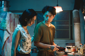 成田凌＆中村映里子＆森田剛『雨の中の慾情』、複雑な関係切り取る場面写真公開