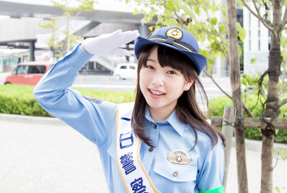 “岡山の奇跡”桜井日奈子、1日警察署長に挑戦！「緊張しすぎて涙出た」 画像