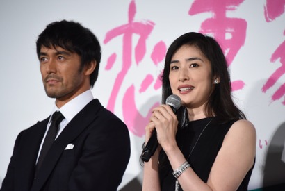 天海祐希、阿部寛との“夫婦共演”に歓喜「大きいっていいな」 画像