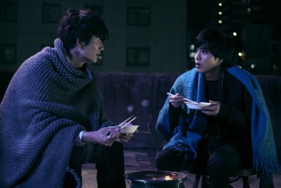 岡田将生＆志尊淳“心霊探偵バディ”誕生の瞬間『さんかく窓の外側は夜』メイキング映像 画像