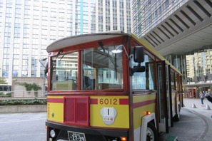 東京駅に昭和レトロなスポット登場！ 街には懐かしのトロリーバスも運行 画像