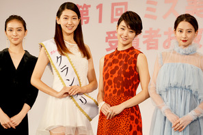 武井咲＆剛力彩芽＆河北麻友子が後輩にエール！21歳現役大学生が華々しくデビュー 画像