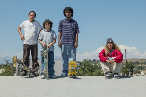 『mid90s』少年たちが恐怖を乗り越え、ボードで“飛ぶ”本編シーン公開 画像