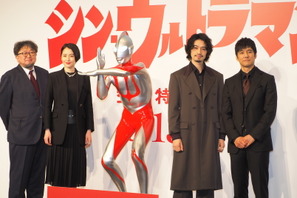 斎藤工、長澤まさみ＆西島秀俊から「本当にウルトラマンみたい！」と言われ「こんなにも頼もしいお二方と…」 画像