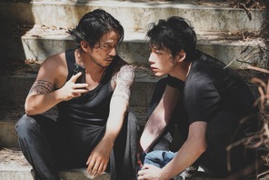 岡田准一＆坂口健太郎が魅力を語る！ 1分で分かる『ヘルドッグス』特別映像 画像