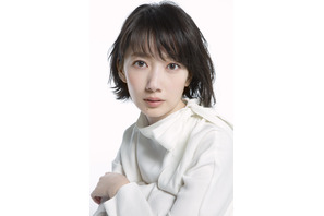 波瑠、“恋愛迷子”赤楚衛二の相談相手に「こっち向いてよ向井くん」出演 画像