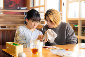 菅野美穂“ゆりあ”と“便利屋”木戸大聖が接近…「ゆりあ先生の赤い糸」第3話 画像