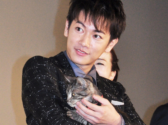 佐藤健があの猫と一緒に 徹子の部屋 に登場 Cinemacafe Net