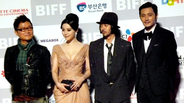 釜山映画祭開幕 オダギリジョーにチャン ドンゴン ファン ビンビンは衣装替えも Cinemacafe Net