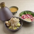 WASHOKU　錦繍楼「名物 とり野菜味噌鍋」。