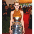 キャリー・マリガン、プラダのオーダーメイドドレスを「ebay」に出品！・画像