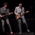 『STOP MAKING SENSE』　（C）1984 TALKING HEADS FILMS.  ALL RIGHTS RESERVED