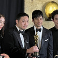 濱口竜介監督、オスカー像は「重いです」『ドライブ・マイ・カー』受賞に喜びのコメント到着・画像