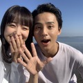 藤ヶ谷太輔＆奈緒、『傲慢と善良』幸せあふれる新写真公開・画像