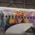 ファンタジースプリングスがテーマの特別塗装機「JAL Fantastic Journey Express」が就航！お披露目イベントにはミッキー＆ミニーも