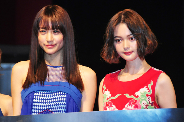 山本美月、玉城ティナ『貞子vs伽椰子』