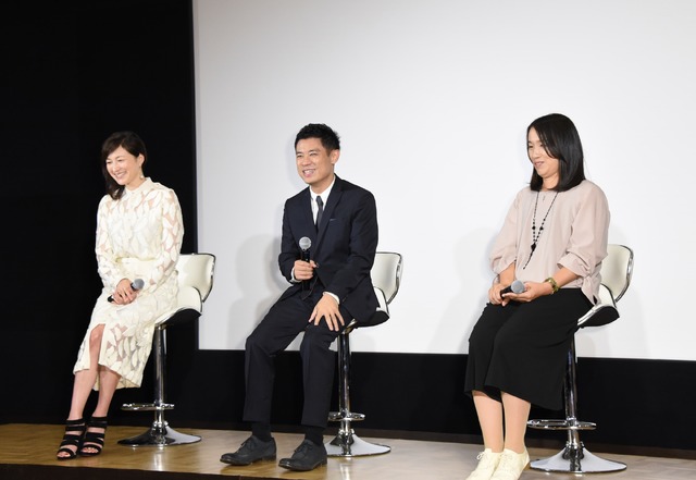 （左から）広末涼子、伊藤淳史、湊かなえ／ドラマスペシャル湊かなえサスペンス「望郷」製作発表会見