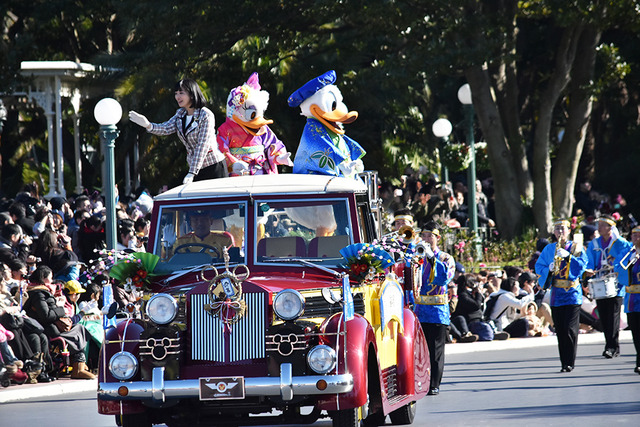 ＜東京ディズニーランド＞「ニューイヤーズ・グリーティング」