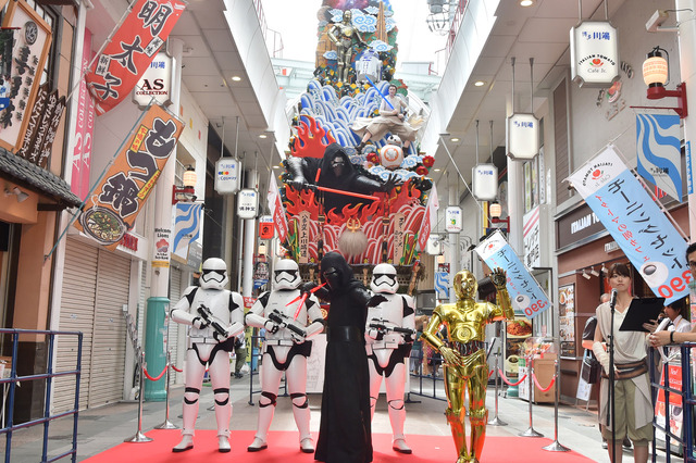 “スター・ウォーズ山笠”お披露目式 in 上川端商店街（福岡市博多区）