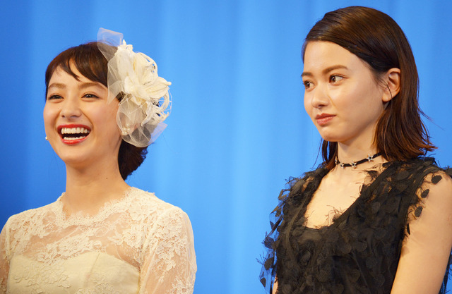 平祐奈＆山本舞香／『未成年だけどコドモじゃない』ホワイトプレミア（完成披露試写会舞台挨拶）