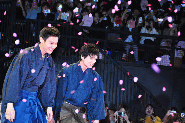 野村周平＆新田真剣佑／『ちはやふる -結び-』完成披露試写会