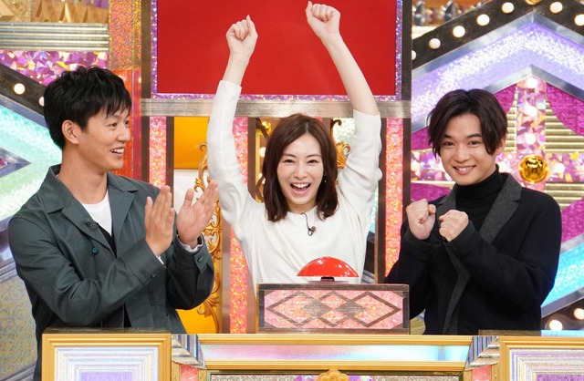 「超問クイズ！真実か？ウソか？日テレ系新ドラマ豪華俳優が大集結！２時間半ＳＰ」 (C) NTV