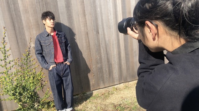 「窪田正孝×写真家・齋藤陽道 カレンダー2019」10月メイキングスチール※画像はイメージです。実際の商品とは異なります。