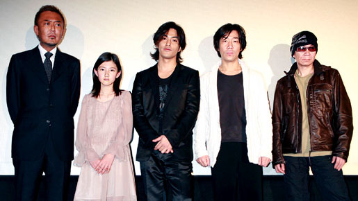 何じゃこりゃ!?『龍が如く　劇場版』北村一輝、岸谷五朗、三池崇史監督初日舞台挨拶　メイン