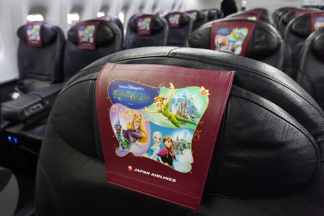 ファンタジースプリングスがテーマの特別塗装機「JAL Fantastic Journey Express」が就航！お披露目イベントにはミッキー＆ミニーも