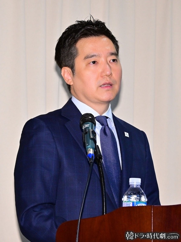 キム・セウィ代表